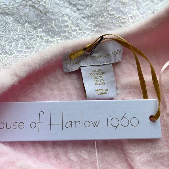 HOUSE OF HARLOW 1960 PINK EMBROIDERED BEADED BUTTON KNIT PREPPY CARDIGAN - Picture 4 of 10